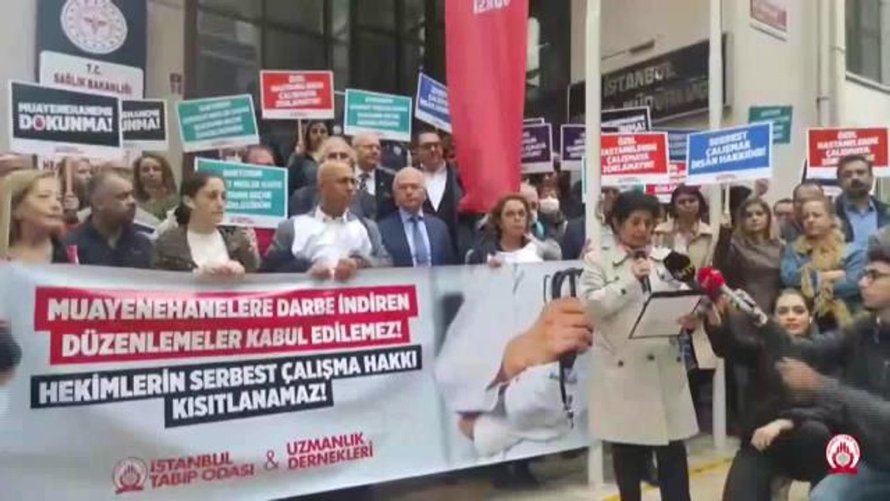 Hekimler İstanbul İl Sağlık Müdürlüğü Önünde: "Muayenehane Hekimlerinin Serbest Çalışma Hakkı Kısıtlanamaz"