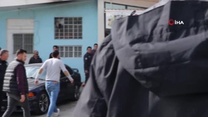 Son dakika haberleri | Mahkemeden çıktı adliye önünde davalı oldukları gencin babasını öldürdü
