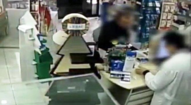 Monza - Rapine in Lombardia, arrestato 41enne: mostrava foglio con scritta Rapina (18.10.22)