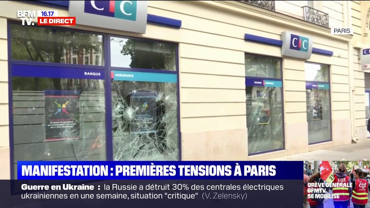 Grèves: premières tensions dans la manifestation à Paris