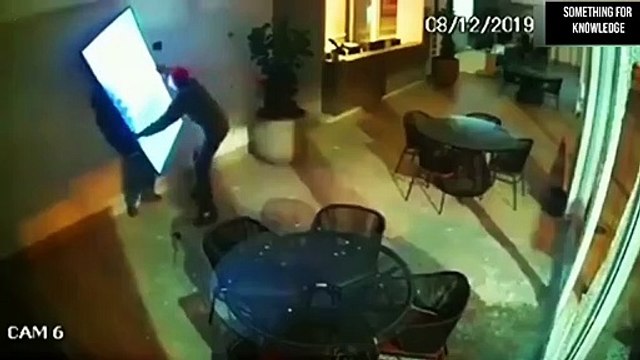 unbelievable moments caught on camera FUNNY THIEVES CAUGHT ON CAMERA SOMETHING FOR KNOWLEDGE