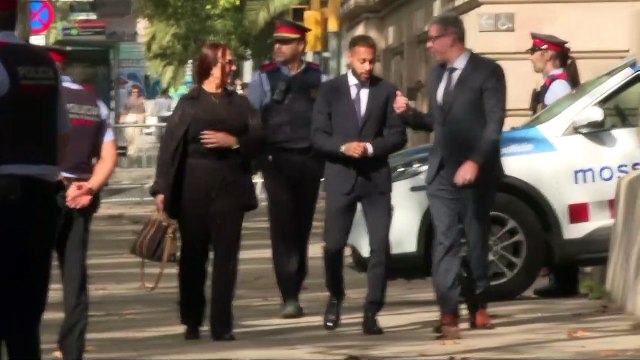 Neymar niega participar en negociaciones de su fichaje en el Barça: Se encargaba mi padre