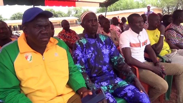 L’ONG Hope Charity offre 800 kits scolaires aux écoliers de Zaguinasso (Kouto)