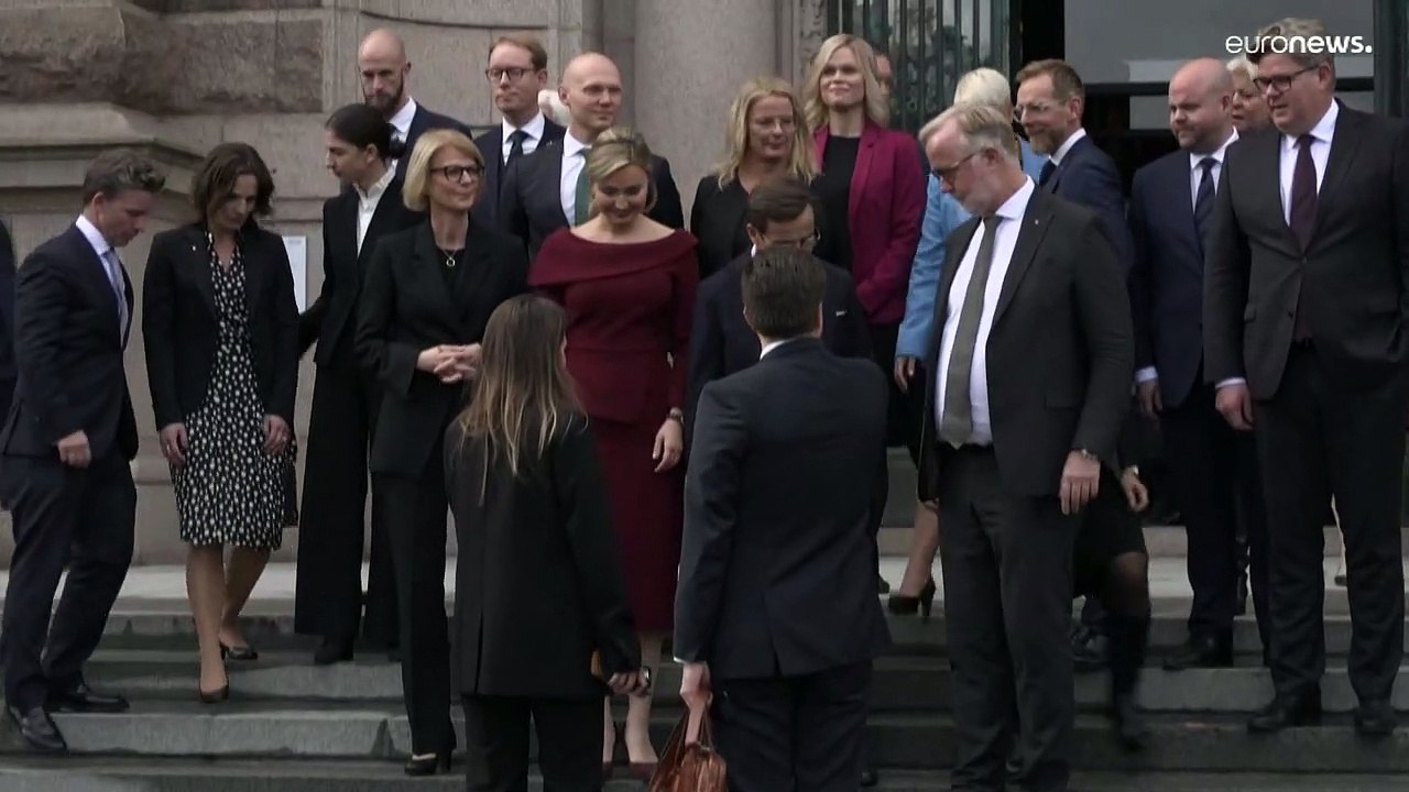 شاهد: سويدية من أصل إيراني تصبح أصغر وزيرة في تاريخ الدولة الاسكندنافية