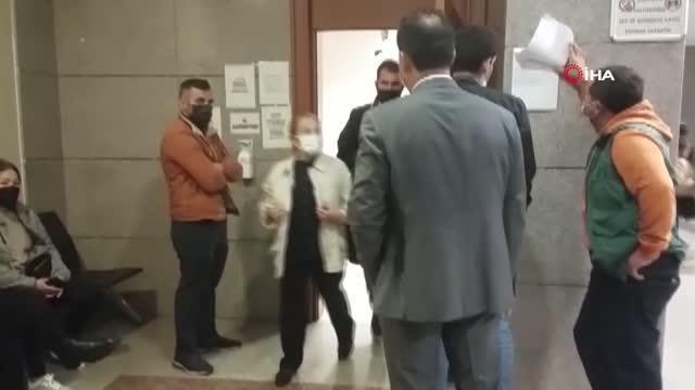 Taksim'de çarşaflı genç kızlara hakaret eden kadına hapis cezası