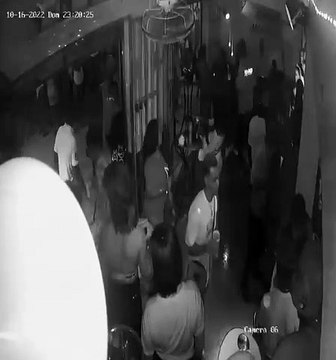 Cámaras del colmadón El Nuevo Mundo muestra momento en que se produjo incidente que dejó tres personas muertas y varios heridos en San Felipe de Villa Mella.