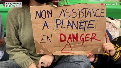 French high school students join Paris strikes