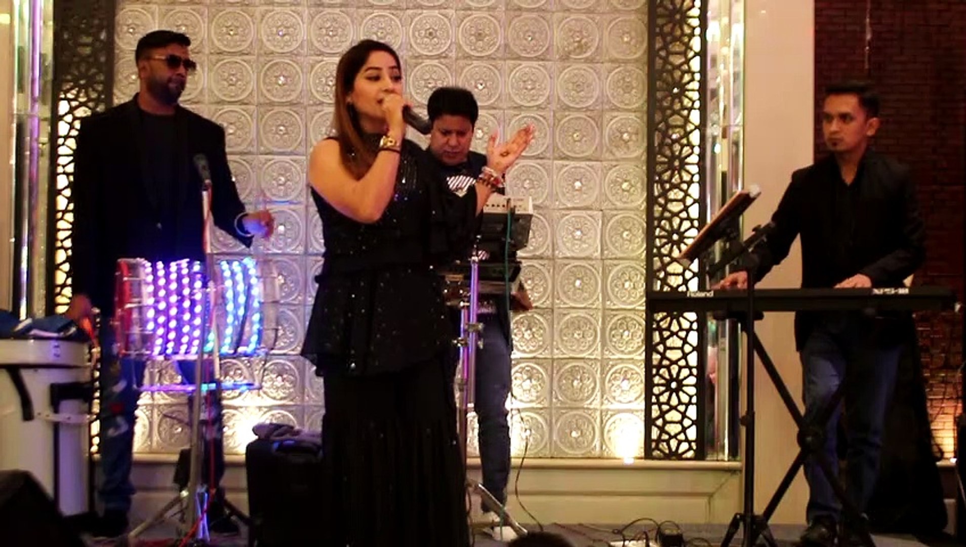 ⁣Punjabi Singers Charge For Wedding - Punjabi Folk Singers Female - Punjabi Female Singers -Punjabi F