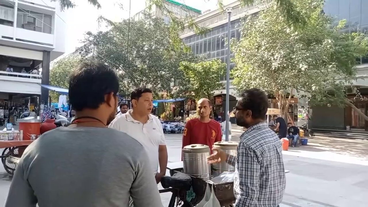 Manoj Bhai की लड़ाई हो गई__cycle wali thali__nehru place