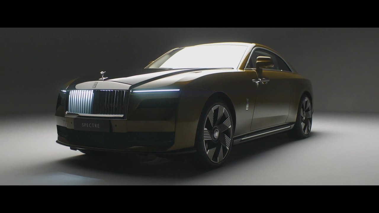 Rolls-Royce Spectre Unveiled - The first fully-electric Rolls-Royce