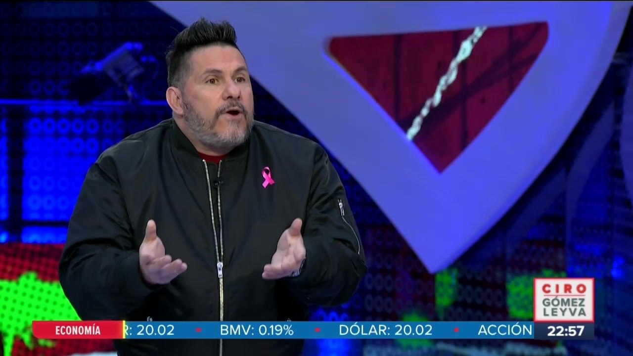 Es falso que López Obrador le dio jalón de orejas a presidenta mundial de Walmart: Páramo