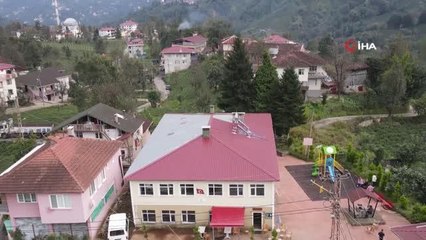 Rizeli gurbetçi okuduğu ilkokulu, köyü için sevgi konağına dönüştürdü