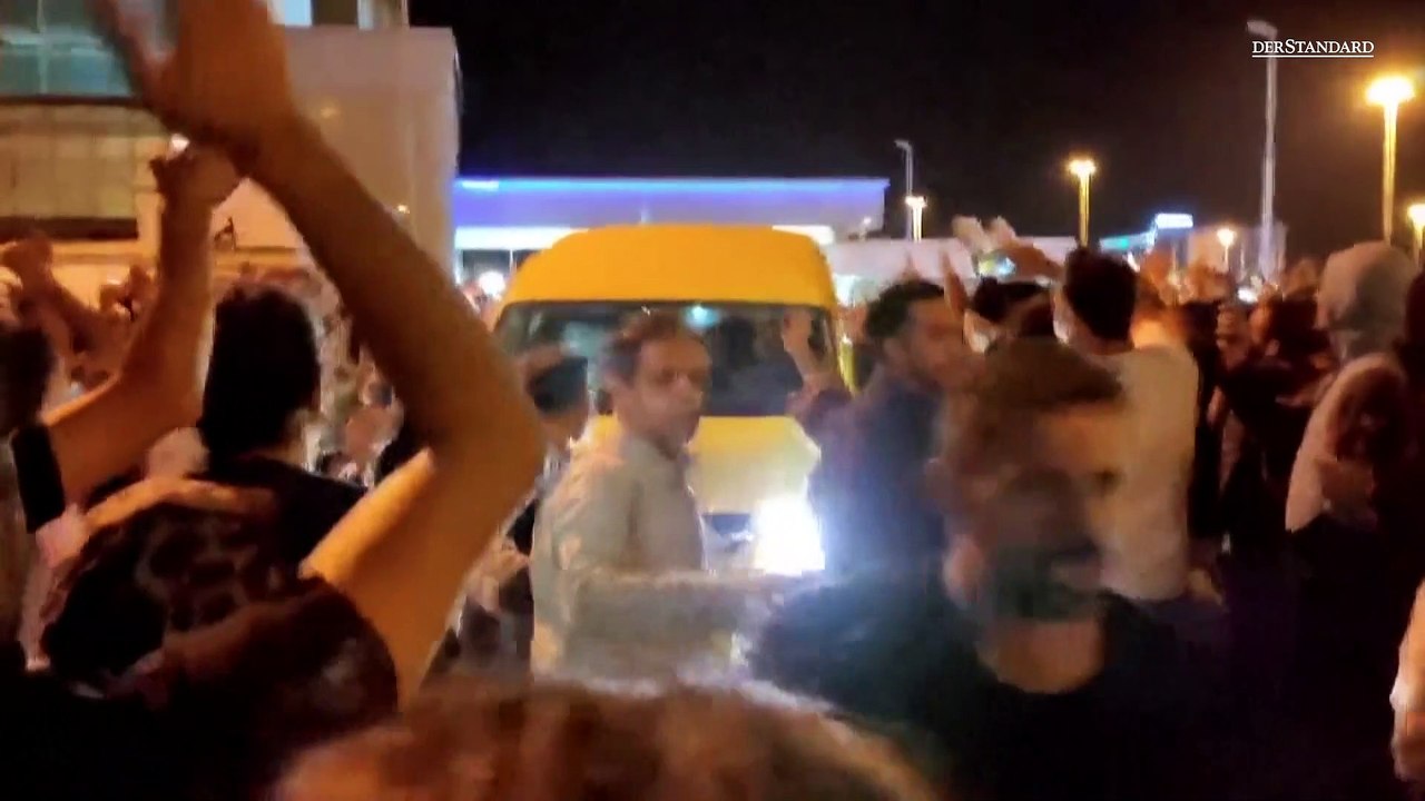 Kopftuch abgenommen: Jubel am Flughafen Teheran für Klettermeistern Rekabi