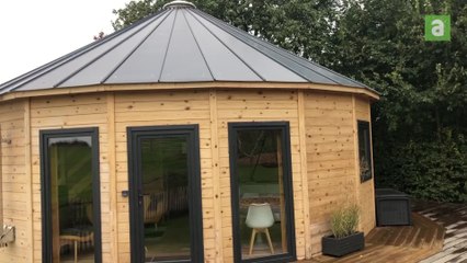 Logement insolite: un jeune couple propose une yourte à la location touristique à Merdorp (Hannut)