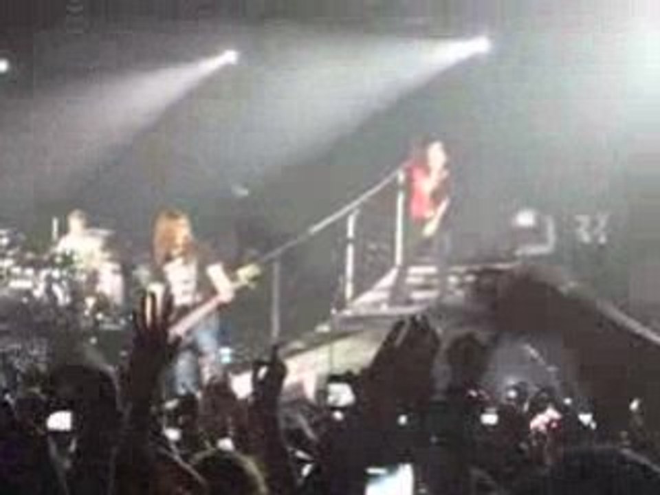 Tokio hotel marseille 14.03 - Schrei ( debut )