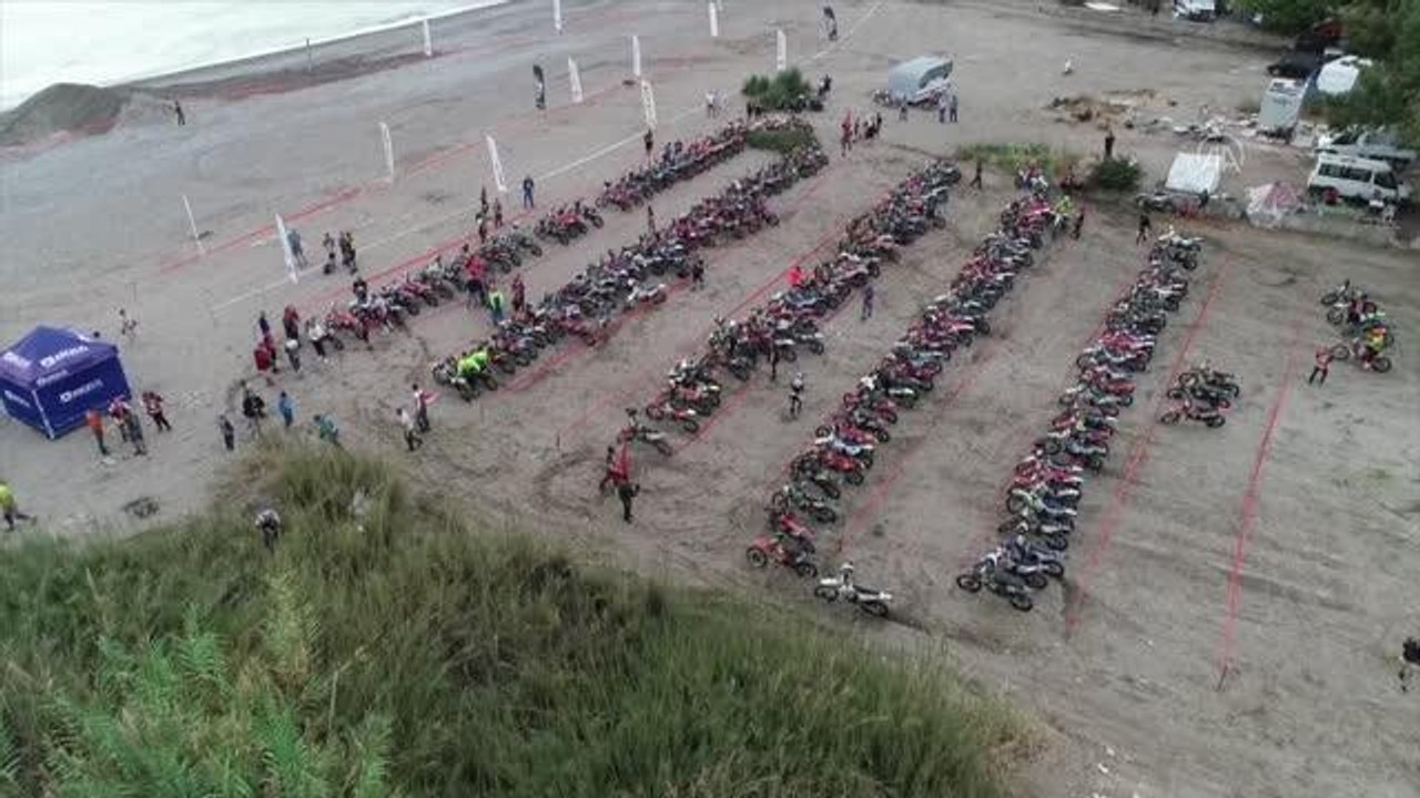 Sea To Sky Enduro Yarışları'nın 13.'sü plaj etabıyla başladı