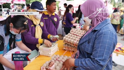 Telur Ayam Jadi Incaran Ibu-Ibu Saat Serbu Pasar Murah di Banjarmasin