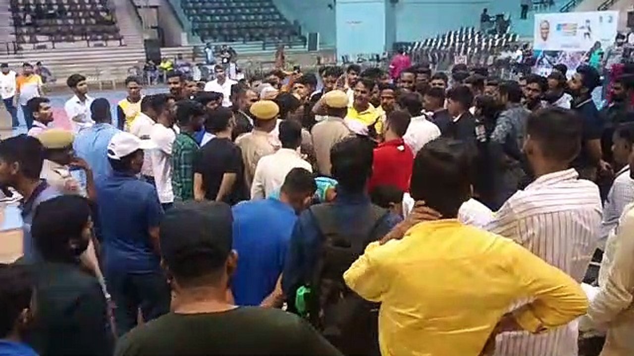 ग्रामीण ओलंपिक में हुआ विवाद, कबड्डी में हनुमान...