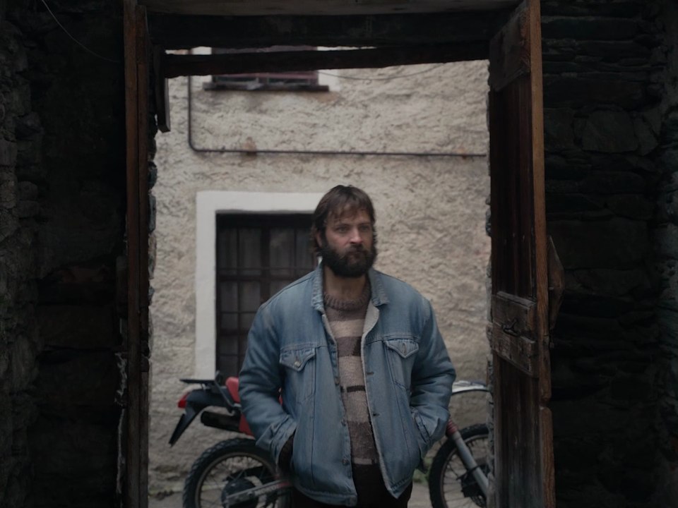 Acht Berge Trailer Deutsch German (2022)