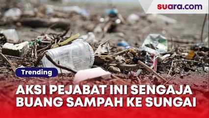 Tak Patut Ditiru, Aksi Pejabat Ini Sengaja Buang Sampah ke Sungai Tuai Kecaman