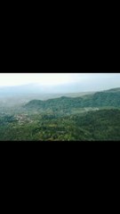 Musim penghujan sudah tiba. Alam semakin hijau. Mari kita jada kelestarian lingkungan kita.Video by @zanuaarta Wisata Watu Lawang, Sawahan, Nganjuk.#NganjukKotaBayu#Nganjuk