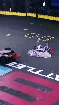 There goes the wheel ☠ #battlebots #robotwars #robot #robotics #robots #battlebot #combatrobotics #combatrobots #engineering #robotcombat #itsrobotfightingtime #antweight #sawblaze #witchdoctor #whiplash #beetleweight #minotaur #robotfighting #meme #comba