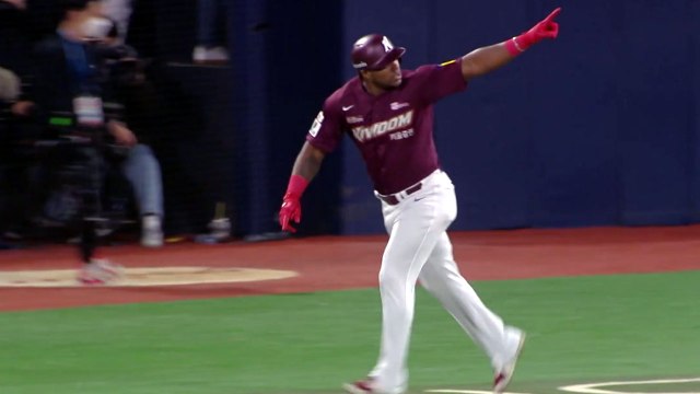 '푸이그 3점 선제포' 키움, 준PO 3차전 완승 PO 1승 남았다 / YTN