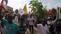 آلاف المحتجين يتظاهرون في السودان ضد الانقلاب