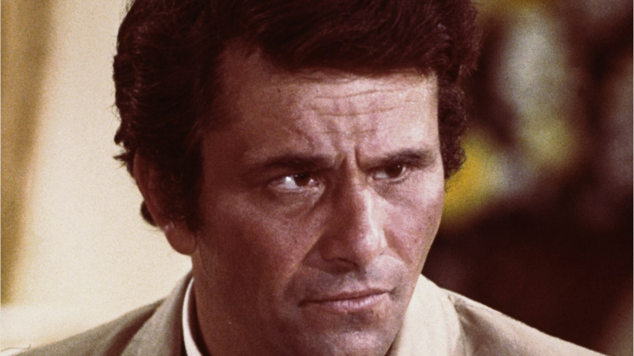 Voici - Peter Falk : qui est son épouse, Shera Danese, qui a incarné une meurtrière dans la série Columbo ?