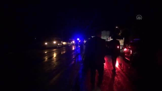 Otomobil ile kamyonetin çarpıştığı kazada 1 kişi öldü, 7 kişi yaralandı