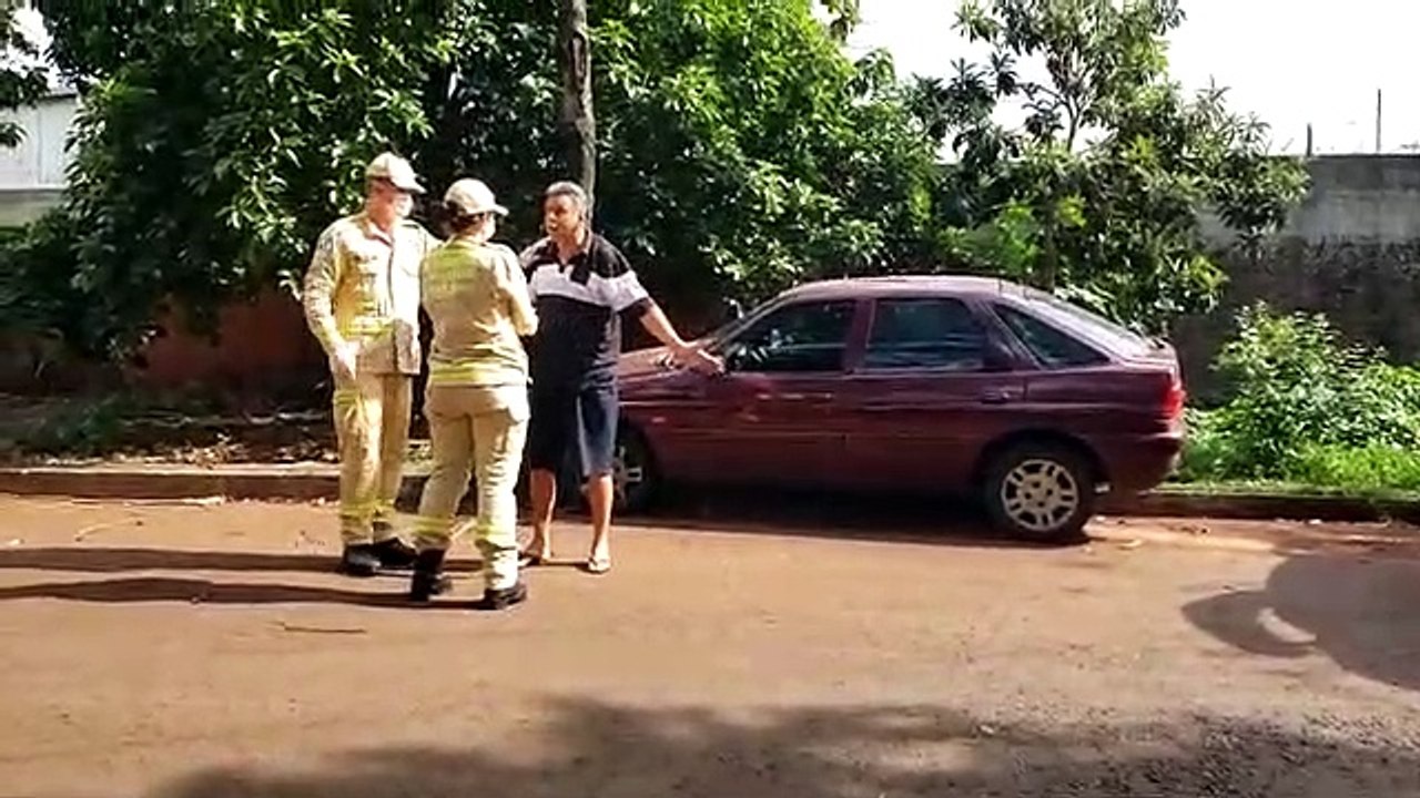 Após desacatar socorristas do Siate e recusar teste do bafômetro, homem é preso no Santa Felicidade