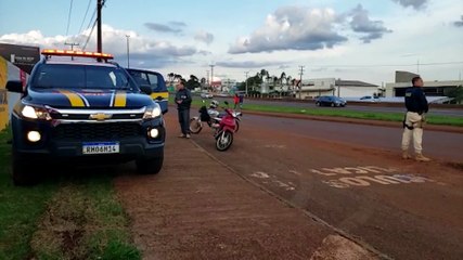 Скачать видео: PRF realiza abordagens fiscalizatórias em Cascavel