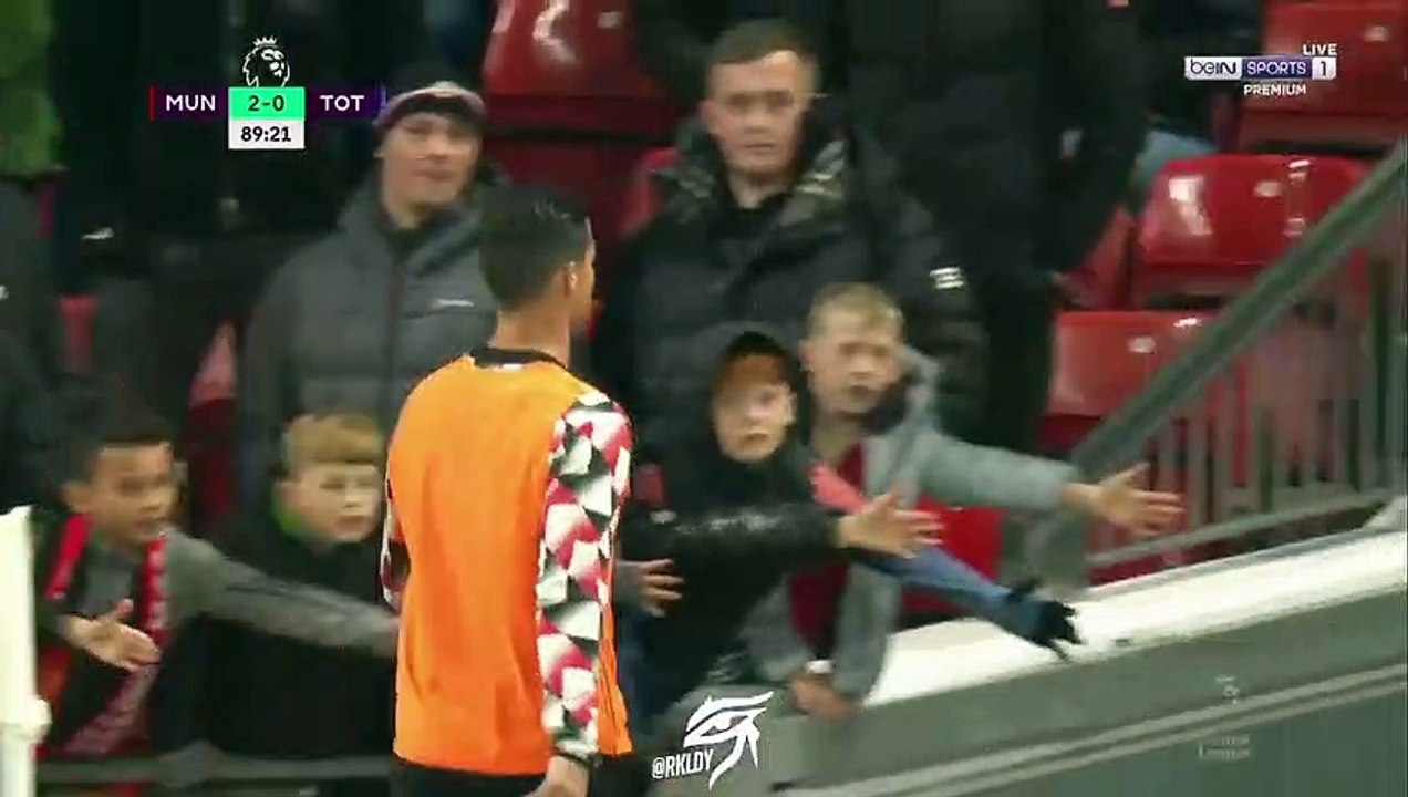 Cristiano Ronaldo segue pro balneário por não ter entrado...
