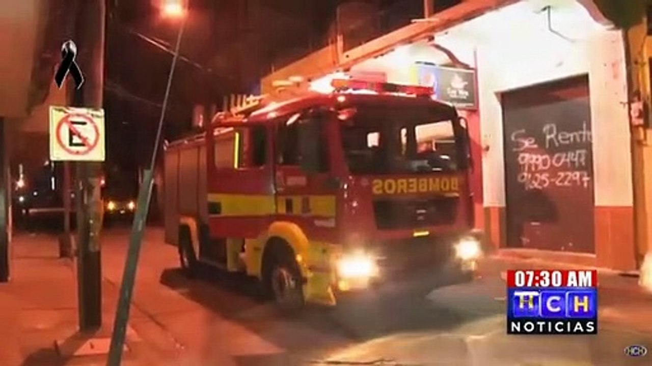 Dos ocupantes de moto heridos tras chocar con árbol #MovilSPS