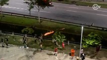 Tentativa de invasão de torcedores do Flamengo e revide da Polícia Militar no acesso ao Maracanã