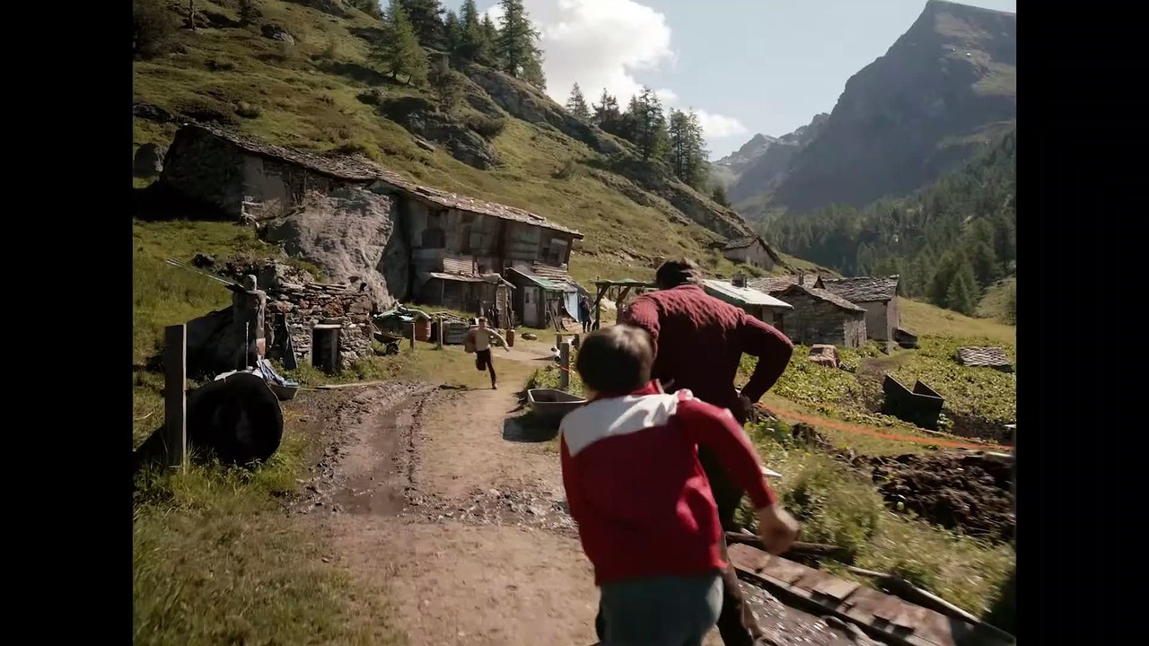 ACHT BERGE Film