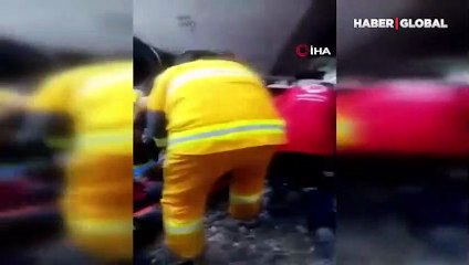 Tırla çarpışan tren raydan çıktı: 4 yaralı