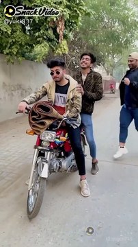 Hahahahaaaa Dost Dost hi hota hy ||#viral ||#Pakistani || #Tiktok || # 4u Fun .mp4_logo_US