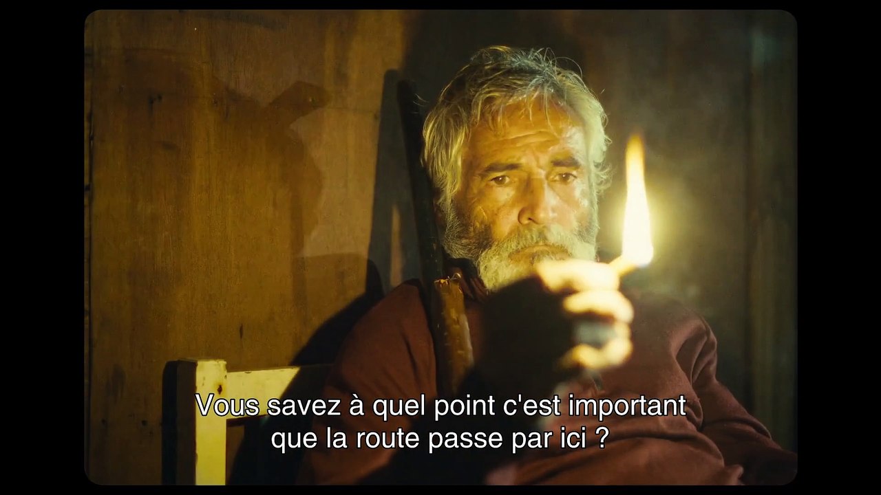 Domingo y la niebla - Trailer