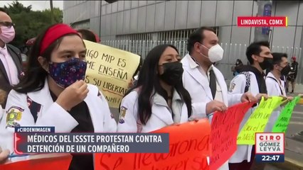 Médicos internos protestan por detención de Fernando Villalobos