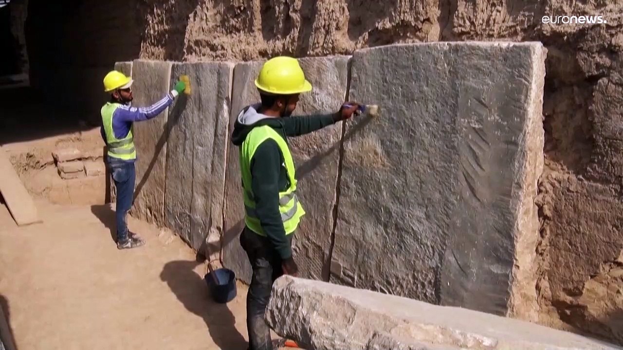 Wunderschöne Wandbilder: Alte Felsschnitzereien in Mosul entdeckt
