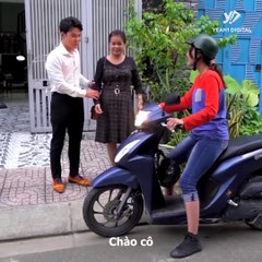 Giúp đỡ người bị cướp cô gái không ngờ gặp được sự đền đáp thế này