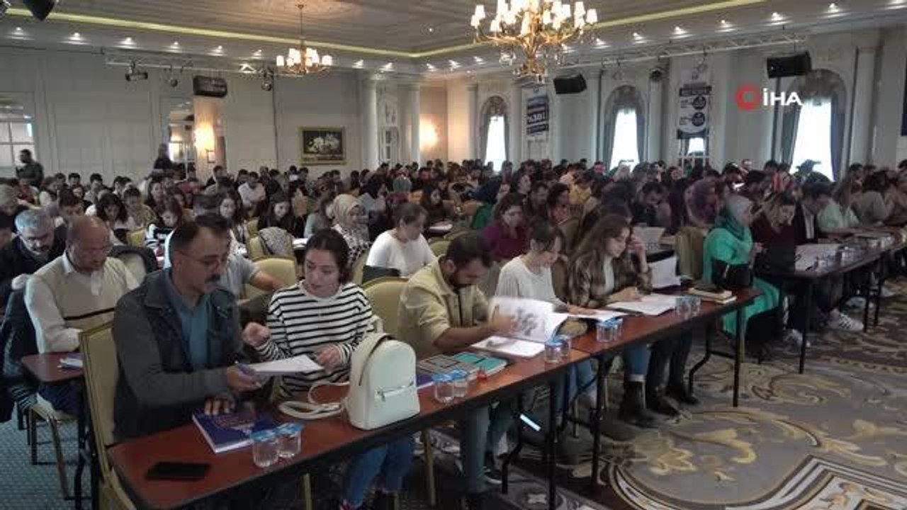 Van haberleri... İGÜ, Van'da öğretmenlere 'Hızlı Okuma Teknikleri Eğitimi'