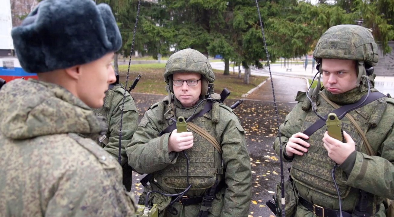 Verängstigte russen kaufen sich von front frei