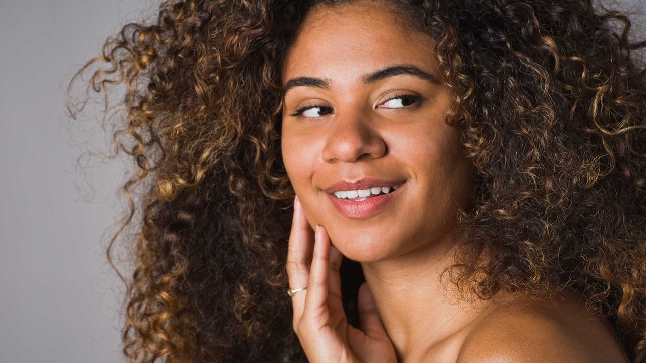 7 Tipps, mit denen deine Haut glatt und jung bleibt
