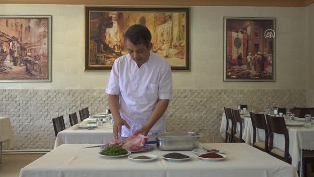 Mardin haberi | ŞEHİRLERİN LEZZET REKABETİ - Diyarbakır ve Mardin'i karşı karşıya getiren lezzet: Kaburga dolması (1)