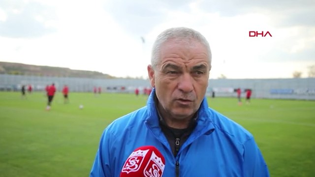 Sivasspor Teknik Direktörü Rıza Çalımbay, Trabzonspor karşısında takımına güveniyor