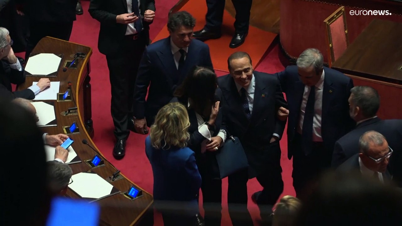 Putin schenkt Berlusconi '20 Flaschen Wodka zum Geburtstag'