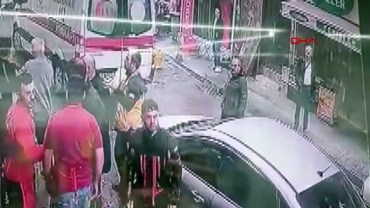 Yol verme kavgası: Esnafla sağlık çalışanları birbirine girdi