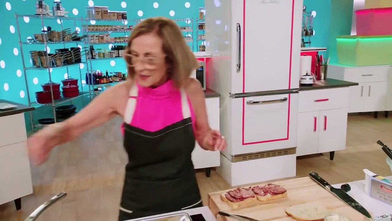 Best Leftovers Ever! - Se1 - Ep03 - The Holidays! HD Watch HD Deutsch